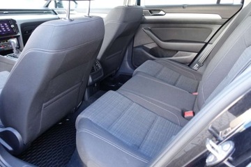 Volkswagen Passat B8 Variant Facelifting 2.0 TDI SCR 150KM 2020 Volkswagen Passat Volkswagen Passat Variant, 1rej 2021, 2.0 TDI 150KM, DSG, zdjęcie 14