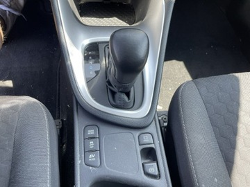 Toyota Yaris IV 2020 Toyota Yaris Hybrid 1.5 Active Salon PL 2021 FV 23, zdjęcie 13