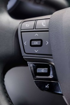 Toyota C-HR II SUV Plug-In 2.0 Hybrid Dynamic Force Plug-in  223KM 2025 Toyota C-HR 2.0 PHEV Style Dynamic Force Plug-in 2.0 Hybryda Plug-in, zdjęcie 33