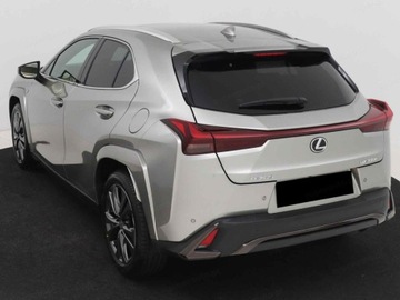 Lexus UX Crossover Facelifting 2.0 300h 199KM 2025 Od ręki - 300h F Sport Design 2.0 Hybrid Dynamic Force 199KM, zdjęcie 3