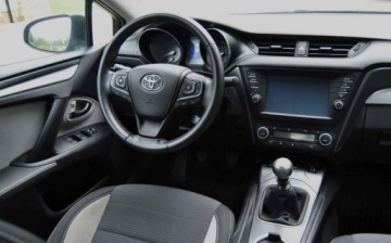 Toyota Avensis III Sedan Facelifting 2015 1.8 Valvematic 147KM 2015 Toyota Avensis GWARANCJA, LIFT, 2015r, 1.8 Benzyna, Niski przebieg, Dobre, zdjęcie 2
