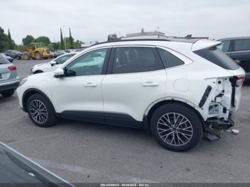 Ford Escape III 2023 Ford Escape 2023 FORD ESCAPE PHEV 2.5 Hybryda 163KM, zdjęcie 16
