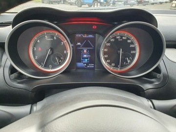 Suzuki Swift VI Hatchback Facelifting 1.2 DualJet SHVS 83KM 2021 Suzuki Swift 1.2 Benzyna 82KM 2021r Ledy Kamera, zdjęcie 32