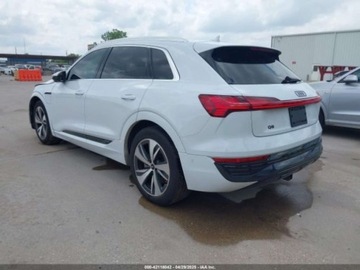 Audi Q8 2024 Audi Q8 E-Tron Premium Plus Quattro 2024 Elektryczny 402KM, zdjęcie 3