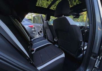 Volkswagen T-Roc I SUV 1.5 TSI ACT 150KM 2018 Volkswagen T-Roc 1.5 TSI 150 KM bezwypadkowy PANORAMA VIRTUAL FULL LED, zdjęcie 17