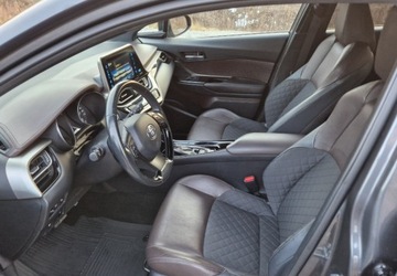 Toyota C-HR I Crossover 1.8 Hybrid 122KM 2017 Toyota C-HR 1,8 Hybrid Prestige Skora Kamera Navi 1.8 Hybryda 122KM, zdjęcie 20