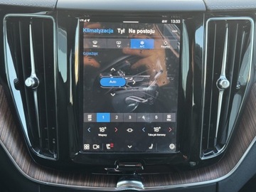 Volvo XC60 II 2023 Volvo XC 60 B5 AWD | Ultimate Dark | Mild Hybrid |, zdjęcie 13