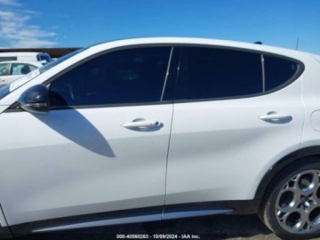 Alfa Romeo 2024 Alfa Romeo Tonale ti, 2024r., 4x4, 1.3L 1.3 Benzyna 180KM, zdjęcie 5