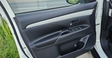 Mitsubishi Outlander III 2016 Mitsubishi Outlander ELEKTYK Benzyna Naped 44 skora kamera cofania, zdjęcie 34