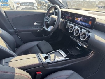 Mercedes CLA C118/X118 Coupe Facelifting 1.3 200 163KM 2024 Mercedes-Benz CLA 200 Panorama/ FV Vat/ Gwarancja/, zdjęcie 16