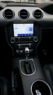 Ford Mustang VI Convertible Facelifting 2.3 EcoBoost 290KM 2019 Ford Mustang 2,3 benzyna 290 KM automat zarejestrowany 2.3 Benzyna 289KM, zdjęcie 8