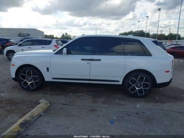 Rolls-Royce 2022 Rolls-Royce Cullinan 2022 6.7L 6.7 Benzyna 563KM, zdjęcie 2