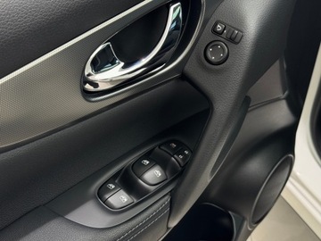 Nissan Qashqai II Crossover Facelifting 1.3DIG-T 140KM 2019 Nissan Qashqai N-Connecta / 1 właściciel / Salon P, zdjęcie 19