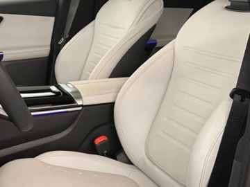 Mercedes GLC C254/X254 Coupe 2.0 300 258KM 2026 MERCEDES-BENZ GLC 300 4-Matic AMG Line 2.0 (258KM) 2026, zdjęcie 3