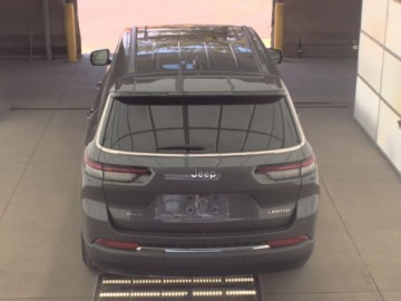 Jeep Grand Cherokee V 2023 Jeep Grand Cherokee L Limited 2023 3.6 Benzyna 293KM, zdjęcie 2