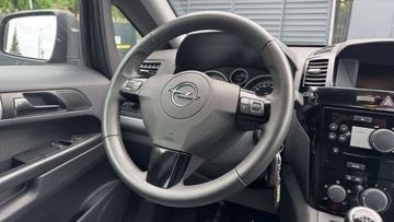 Opel Zafira B 1.8 ECOTEC 140KM 2011 Opel Zafira Bezwypadkowa, Serwisowana GWARANCJA 1.8 Benzyna 140KM, zdjęcie 31