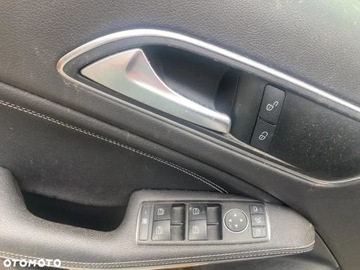 Mercedes Klasa A W176 Hatchback 5d Facelifting 180 122KM 2015 Mercedes-Benz Klasa A 1.6 Benzyna 122KM, zdjęcie 9