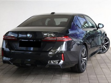 BMW Seria 5 G90-91 2025 BMW Seria 5 540d xDrive Sport Sedan 3.0 (303KM) 2025, zdjęcie 3