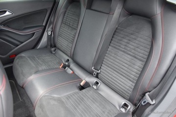 Mercedes CLA C117 Shooting Brake Facelifting 2.0 220 184KM 2017 Mercedes-Benz CLA CLA 220 4-MATIC 184KM Shooting-Brake AMG Panorama Salon, zdjęcie 37