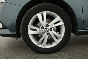 Skoda Fabia III Kombi Facelifting 1.0 TSI 95KM 2021 Skoda Fabia 1.0 TSI, Salon Polska, Serwis ASO, zdjęcie 16