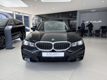 BMW Seria 3 G20-G21 Limuzyna 2.0 318i 156KM 2022 BMW Seria 3 318i Advantage Kamera cofania LED 3 stref. klimatyzacja, zdjęcie 5