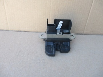 ZAMEK KLAPY BAGAŻNIKA TYŁ VW TIGUAN GOLF VI 5M0827505E