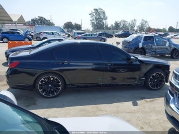 BMW Seria 7 G11-G12 2021 BMW Seria 7 750i xDrive 2021 4.4l 4.4 Benzyna 523KM, zdjęcie 6
