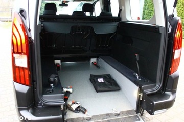 Peugeot Rifter Standard 1.5 BlueHDI 102KM 2024 Peugeot Rifter Peugeot Rifter N1 BlueHDI 100 L2 Allure 1.5 Diesel 102KM, zdjęcie 28