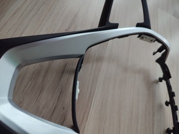 Защитная рамка закрывает сторону водителя BMW X3 G01.