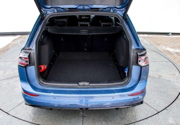 Volkswagen Golf VIII Variant 1.5 eTSI 150KM 2024 Volkswagen Golf Variant 1.5TSI e 150KM R-Line, Kamera 360, Podgrzewane Fot, zdjęcie 9