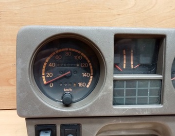 BUDÍKY PŘÍSTROJOVÁ DESKA MITSUBISHI PAJERO I 2.5 TD MB386589