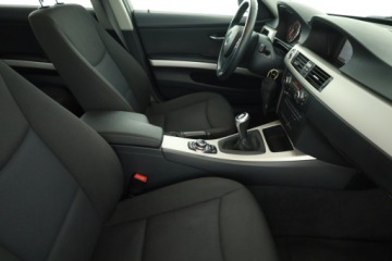 BMW Seria 3 E90-91-92-93 Touring E91 2.0 318d 143KM 2012 BMW 3 318 d, Xenon, Bi-Xenon, Klima, Klimatronic, zdjęcie 6