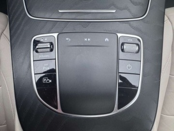 Mercedes Klasa E W213 Limuzyna Plug-in Facelifting 2.0 300de 306KM 2022 Mercedes-Benz Klasa E E 300 de Business Edition AMG Burmester Kamera 36, zdjęcie 18