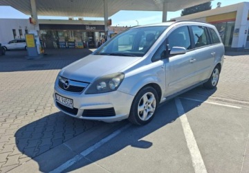 Opel Zafira B 1.6 Twinport ECOTEC 105KM 2007 Opel Zafira Opel Zafira 1,6 LPG Tarnow 1.6 BenzynaLPG 105KM, zdjęcie 4