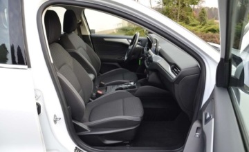 Ford Focus IV Kombi 2.0 EcoBlue 150KM 2021 Ford Focus MK4 2.0 Diesel 150KM Automat ACC Navi Kamera Hak Led Alu SerwASO, zdjęcie 14