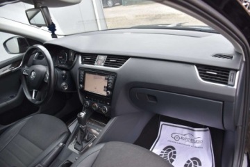 Skoda Octavia III Kombi 2.0 TDI CR DPF 150KM 2013 Skoda Octavia Nawigacja Pol-Skora XenonLed Grzane-Fotele Klimatronic Temp, zdjęcie 9