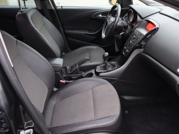 Opel Astra J Sports Tourer Facelifting 1.6 CDTI  136KM 2014 Opel Astra 1.6 CDTI, Salon Polska, Xenon, Klima, zdjęcie 8