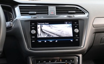 Volkswagen Tiguan II SUV Facelifting 2.0 TDI 200KM 2022 Volkswagen Tiguan 2,0 TDI 200 KM 4x4 R-LINE HEDA UP MATRIX Kamera 360 Nawi, zdjęcie 30