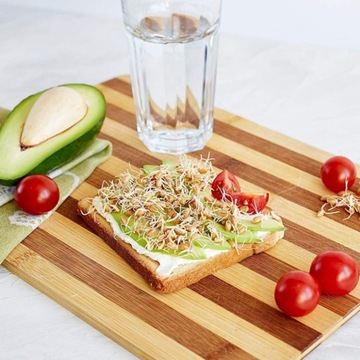 СТЕКЛЯННАЯ ЧАШКА С ПОДСТАВКОЙ