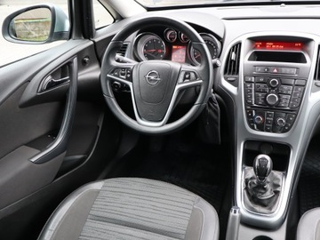 Opel Astra J Sedan 1.6 Twinport ECOTEC 115KM 2014 Opel Astra 1.6 16V, Salon Polska, Serwis ASO, zdjęcie 6