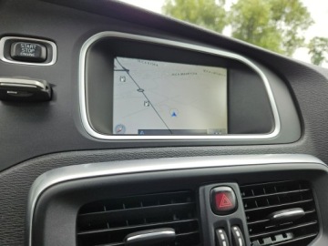 Volvo V40 II Hatchback 1.6 D2 115KM 2014 Volvo V40 1,6 Diesel 115KM panorama kamera, zdjęcie 14