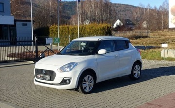 Suzuki Swift VI 2019 Suzuki Swift 1.2 90KM AllGrip 4x4 Biala perla Bezwypadkowy Niski przebieg, zdjęcie 2
