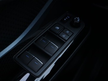 Toyota C-HR I Crossover Facelifting 2.0 Hybrid Dynamic Force 184KM 2020 Toyota C-HR 2.0 Hybrid, Salon Polska, Serwis ASO, zdjęcie 17