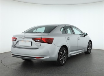 Toyota Avensis III Sedan Facelifting 2015 2.0 D-4D 143KM 2017 Toyota Avensis 2.0 D-4D, Salon Polska, zdjęcie 4