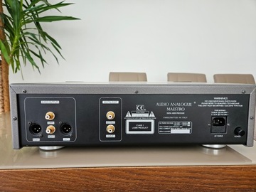 Интегральный усилитель Audio Analogue Maestro плюс компакт-диск