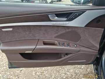 Audi A8 D4 Sedan Facelifting 3.0 TDI 262KM 2016 Audi A8 Quattro LedXenonMatrix Skory Audi Design Selection Fakt. VAT 3.0, zdjęcie 29