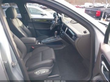 Porsche Macan 2019 Porsche Macan 2019, 2.0L R4 248KM, 4x4, auto odpala i jezdzi, od ubezpiecz, zdjęcie 6