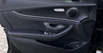 Mercedes Klasa E W214 Sedan 2.0 220d 197KM 2023 Mercedes-Benz Klasa E 4Matic AMG Line SalonPL Distonic CarPlay Android Aut, zdjęcie 8