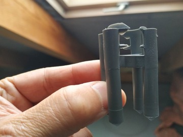 Расстояние для арматуры табуретки для мойки 25 мм.