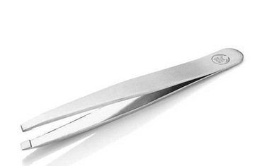 THE BODY SHOP_SLANTED TWEEZERS_PĘSETA SKOŚNA